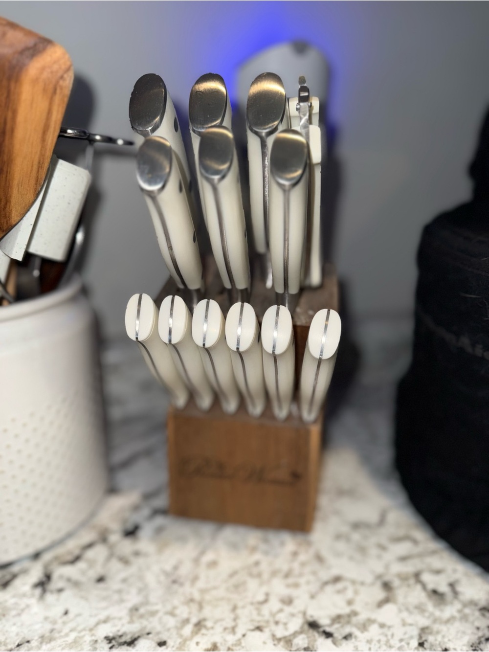 Pioneer Woman - White Handle Stainless Steel Knife Set in Wooden Block